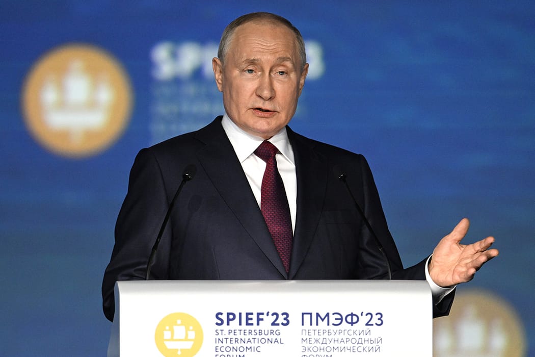 Путин посвятил свое выступление на ПМЭФ «открытости» России международному бизнесу и уходу транснациональных компаний из РФ