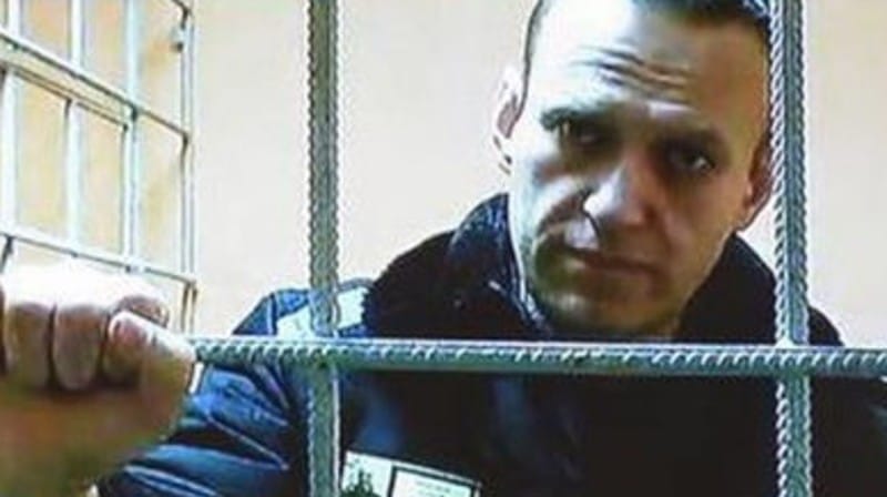 Alexei Navalny collapses in prison cell last week and put on an IV, team unaware of his whereabouts