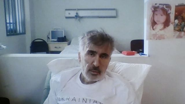 Навальный призвал грузинские власти выпустить Саакашвили на лечение